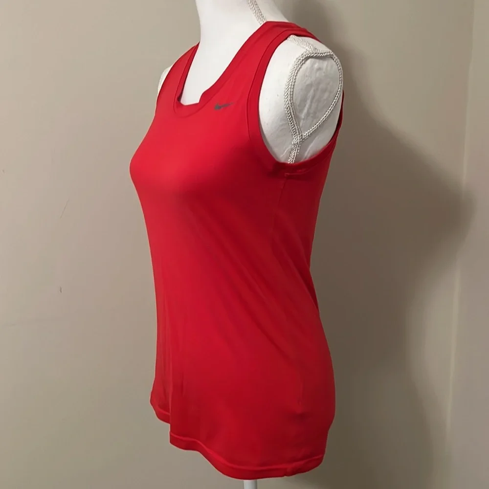 NIKE Dri Fit Tank